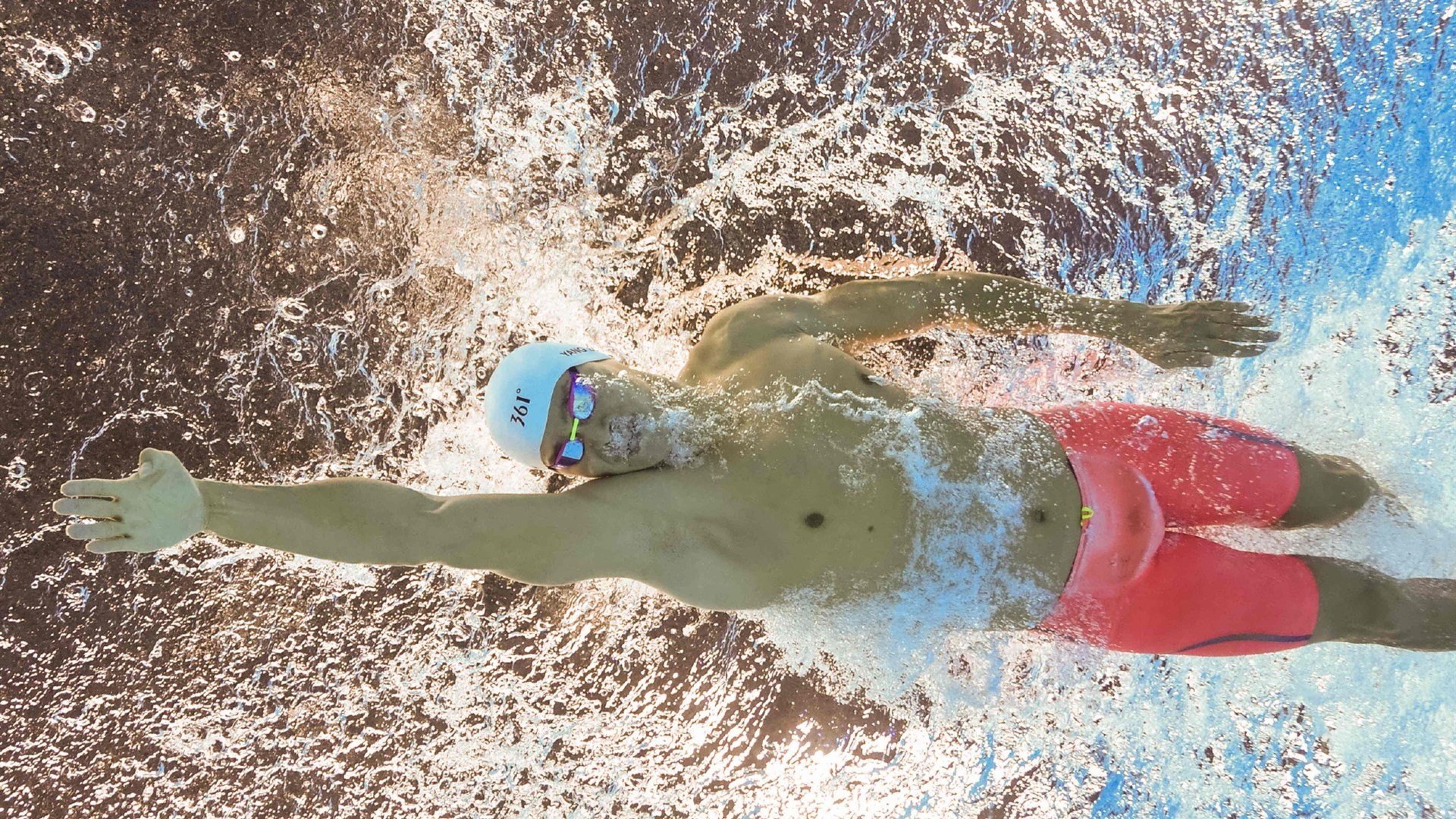 职业球员健康数据全面监测实现精准训练与恢复，职业球员身体素质